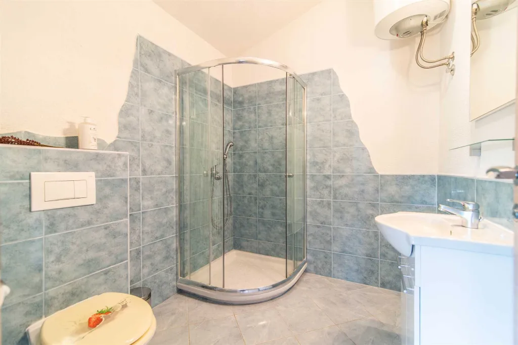 6-Bedroom Villa with Private Pool in Sveti Lovreč