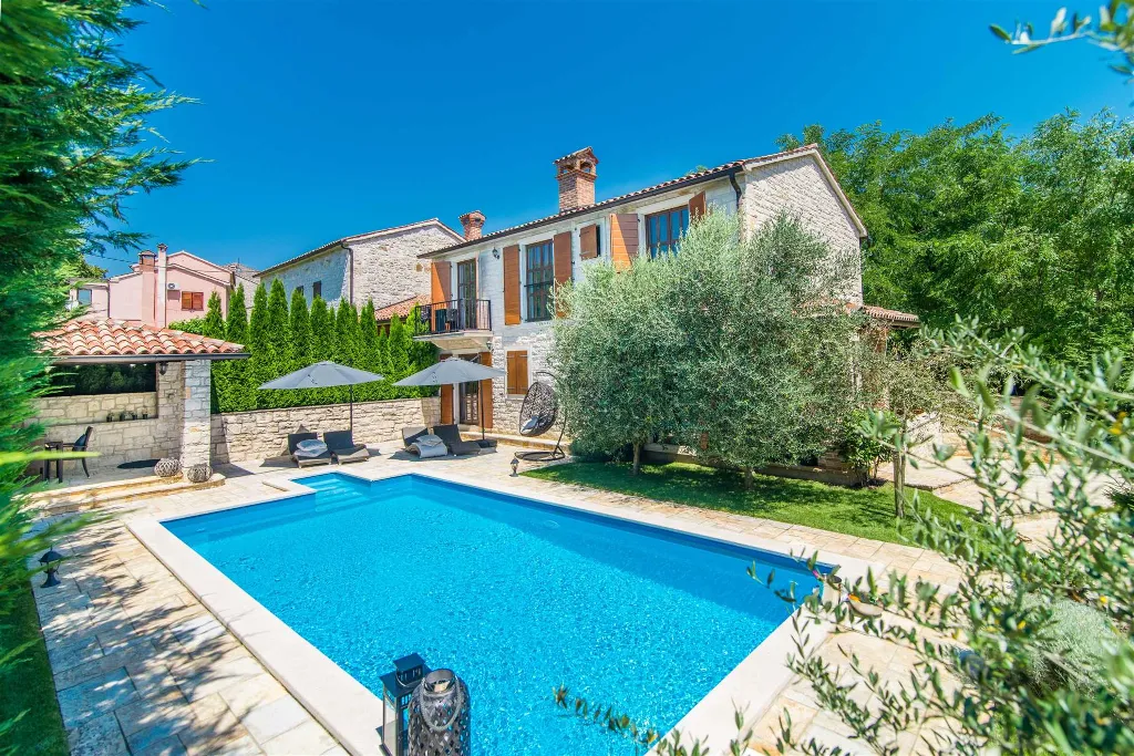 3-Bedroom Villa with Private Pool in Medvidići