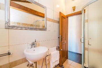 3-Bedroom Villa with Private Pool in Medvidići