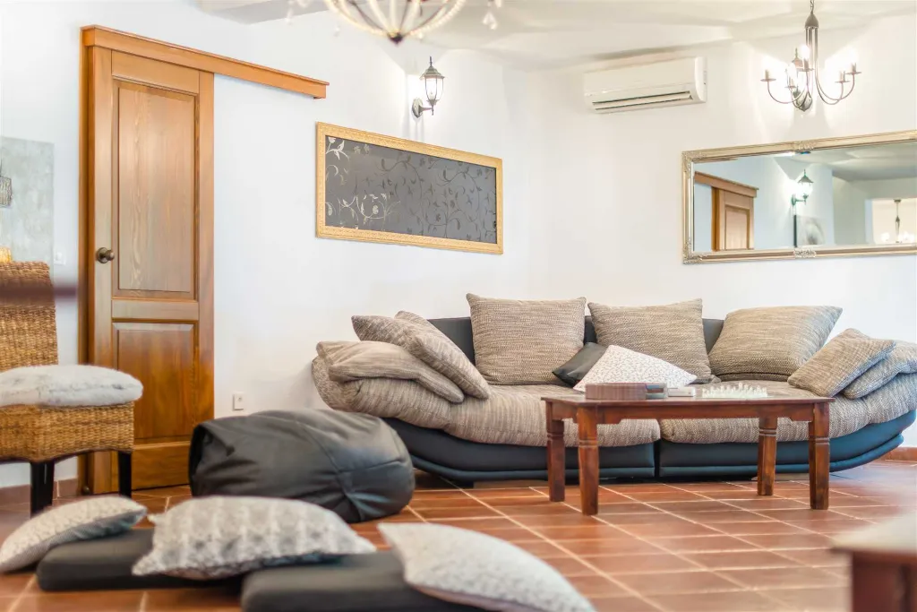 3-Bedroom Villa with Private Pool in Medvidići
