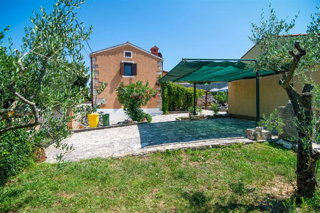 Rakalj 3-Bedroom Villa with Pool