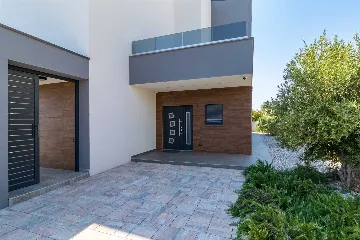 Fažana 4-Bedroom Villa for Up to 8 Guests