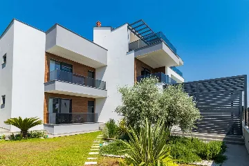 Fažana 4-Bedroom Villa for Up to 8 Guests