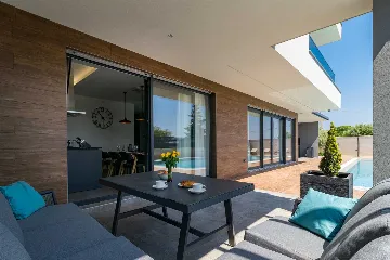 Fažana 4-Bedroom Villa for Up to 8 Guests