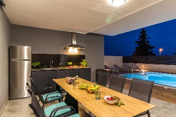 Fažana 4-Bedroom Villa for Up to 8 Guests