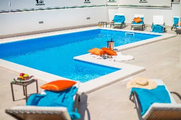 3-Bedroom Villa in Novigrad for 6 Guests