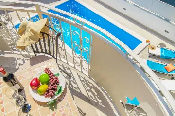 3-Bedroom Villa in Novigrad for 6 Guests