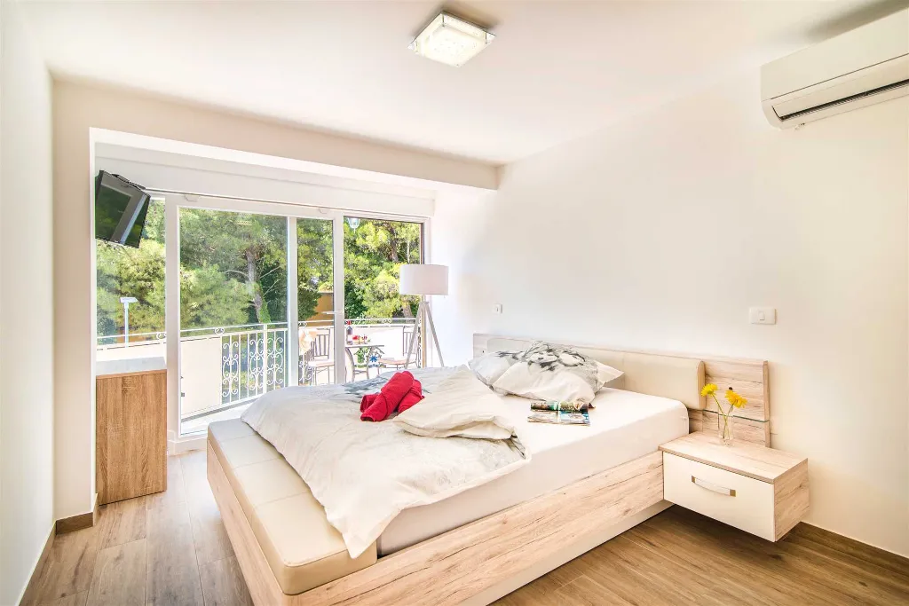 3-Bedroom Villa in Novigrad for 6 Guests