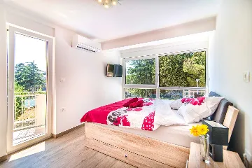 3-Bedroom Villa in Novigrad for 6 Guests