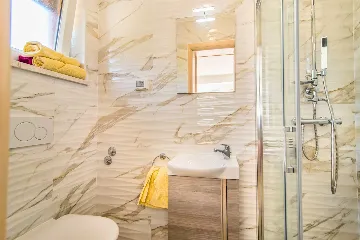 3-Bedroom Villa in Novigrad for 6 Guests