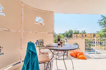 3-Bedroom Villa in Novigrad for 6 Guests