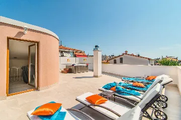 3-Bedroom Villa in Novigrad for 6 Guests