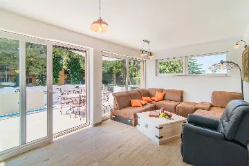 3-Bedroom Villa in Novigrad for 6 Guests