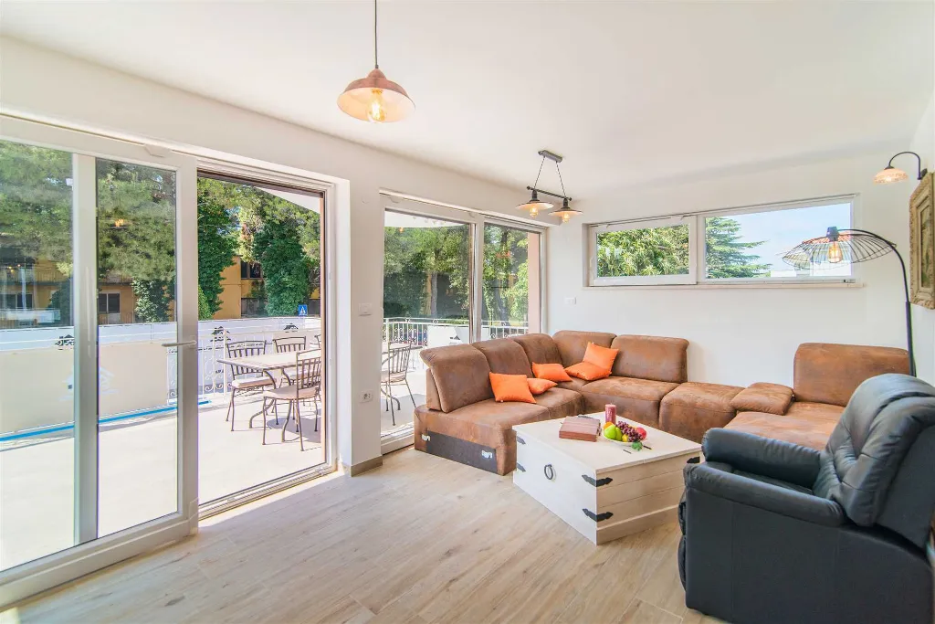 3-Bedroom Villa in Novigrad for 6 Guests
