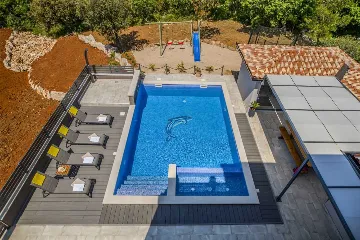 5-Bedroom Villa with Sea View in Koromačno