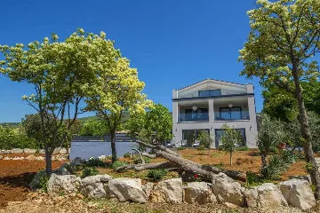 5-Bedroom Villa with Sea View in Koromačno