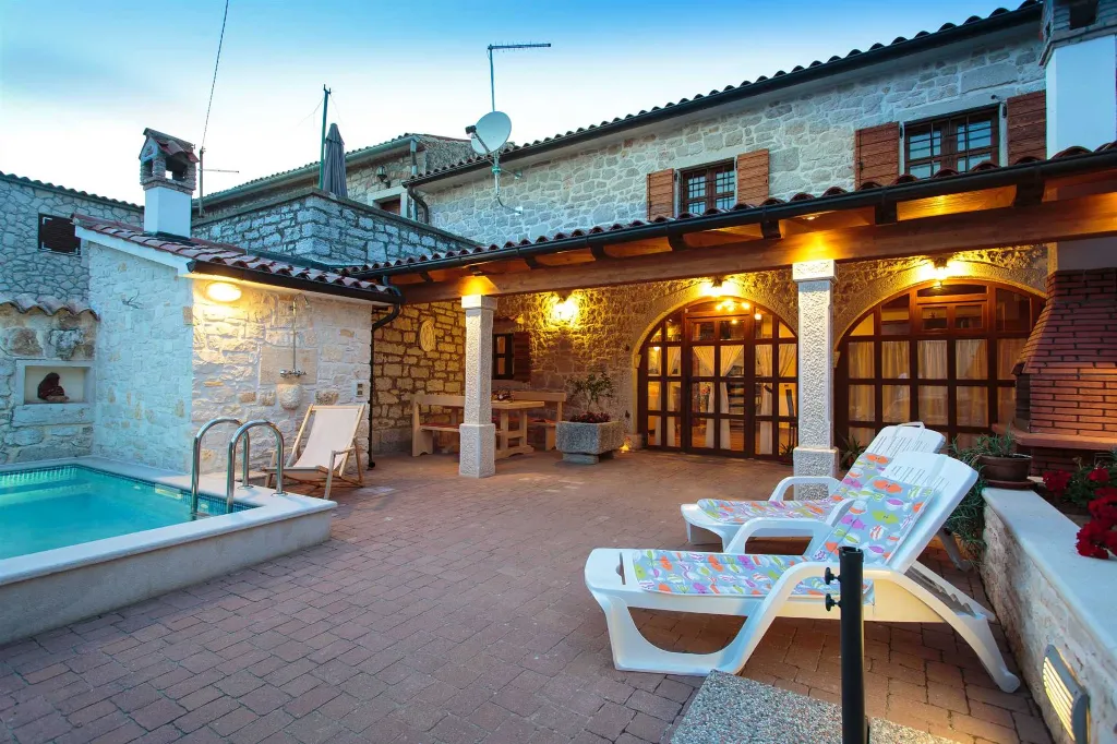 Stone Villa in Vrsar with Private Pool for 5