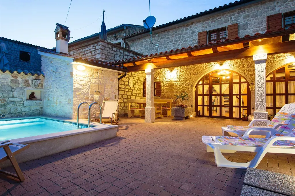 Stone Villa in Vrsar with Private Pool for 5