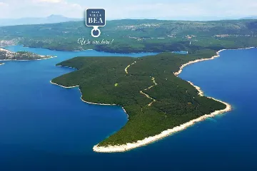 4-Bedroom Villa in Koromačno with Private Pool