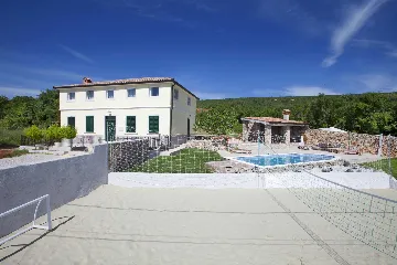 4-Bedroom Villa in Koromačno with Private Pool
