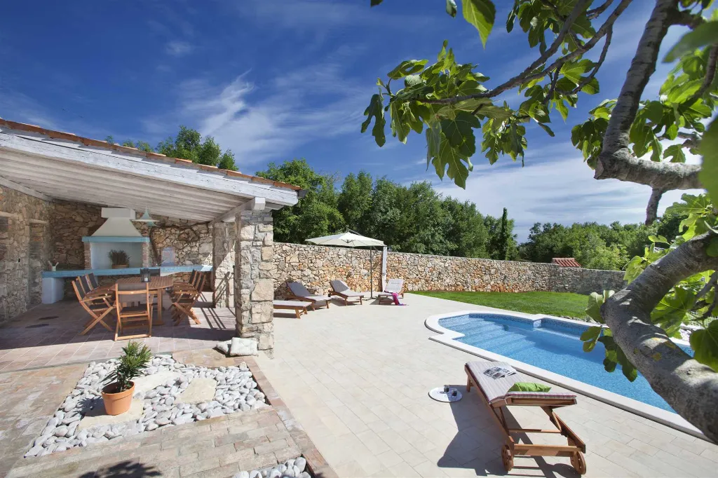 4-Bedroom Villa in Koromačno with Private Pool
