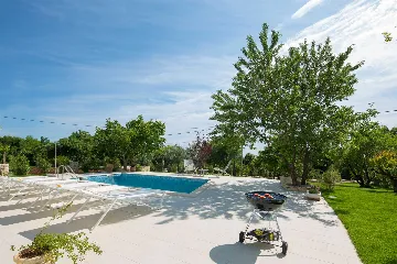 Villa with Private Pool in Koromačno (Up to 9)