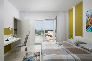 Spacious 4-Bedroom Villa in Koromačno for 9