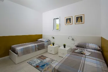 Spacious 4-Bedroom Villa in Koromačno for 9