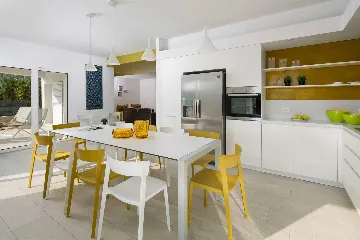 Spacious 4-Bedroom Villa in Koromačno for 9