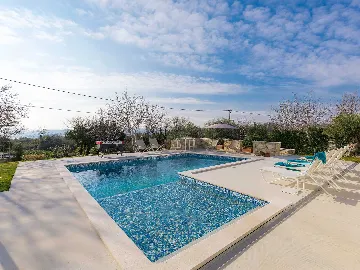 3-Bedroom Villa with Private Pool in Koromačno