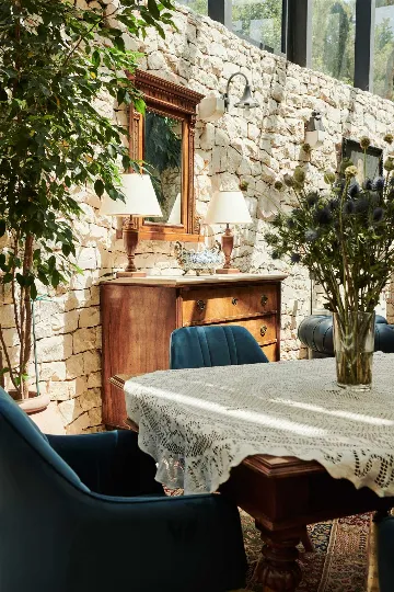 7-Bedroom Villa in Supetar for 14 Guests