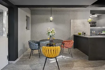 7-Bedroom Villa in Supetar for 14 Guests