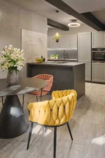 7-Bedroom Villa in Supetar for 14 Guests