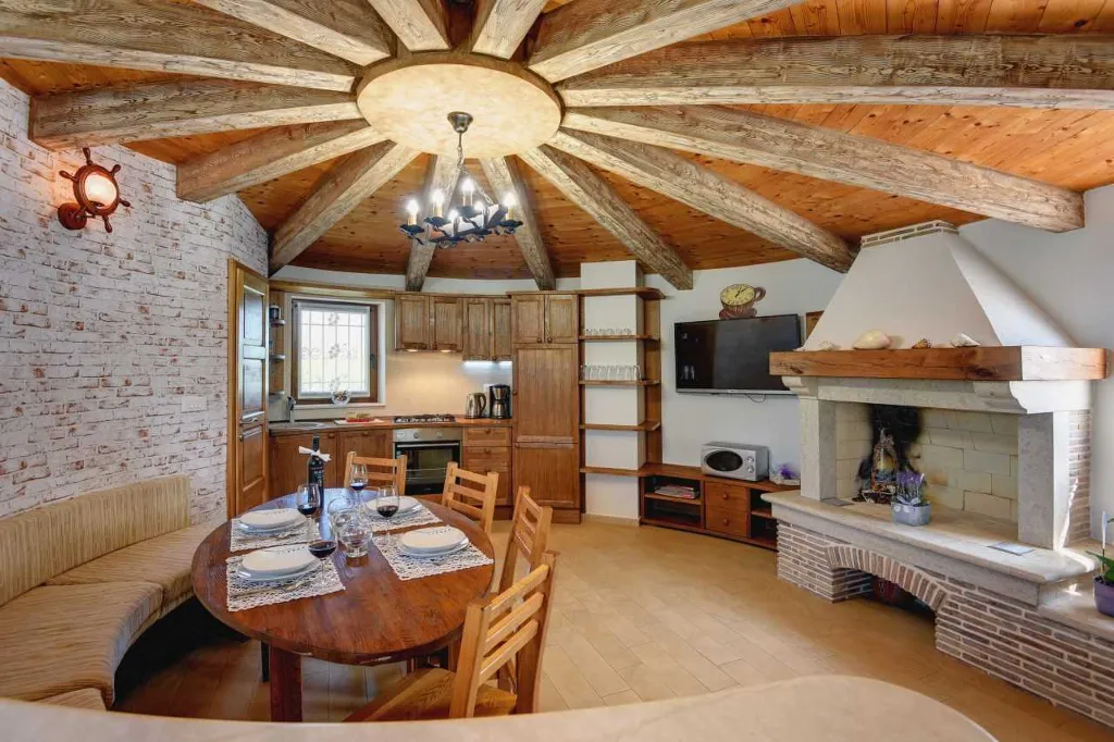 Fažana Villa for 4 Guests with Private Pool