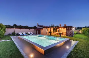 Fažana Villa for 4 Guests with Private Pool