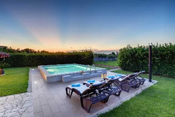 Fažana Villa for 4 Guests with Private Pool