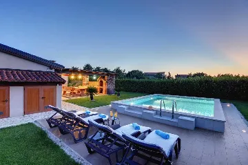 Fažana Villa for 4 Guests with Private Pool