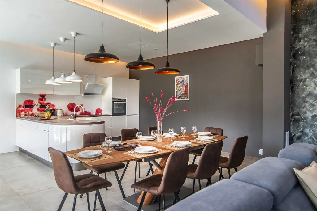 4-Bedroom Villa in Ližnjan for 8 Guests