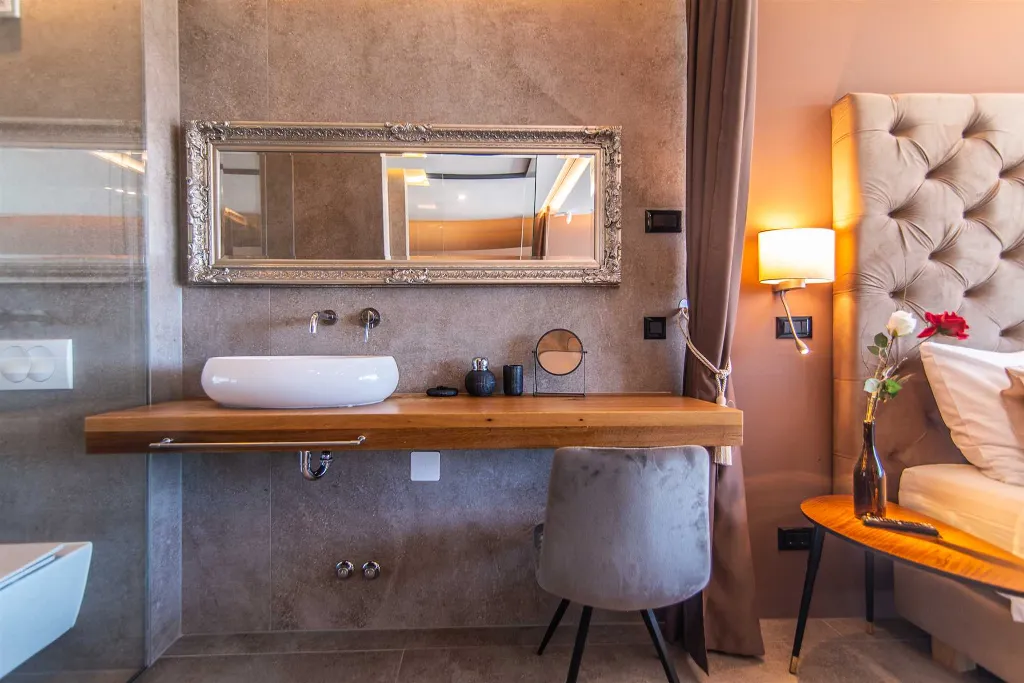 4-Bedroom Villa in Ližnjan for 8 Guests