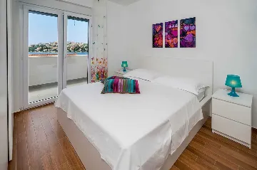 5-Bedroom Seafront Villa in Rogoznica