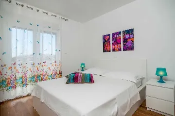 5-Bedroom Seafront Villa in Rogoznica