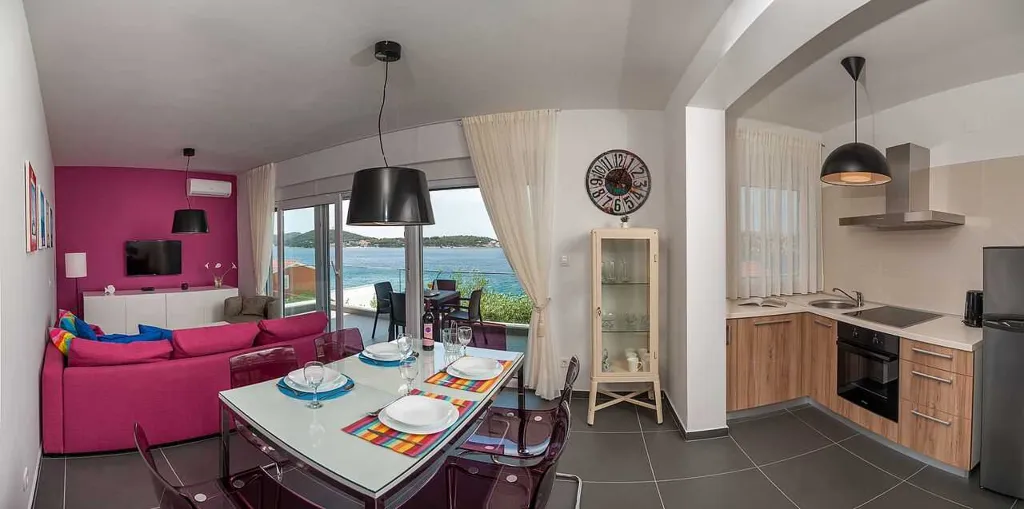 5-Bedroom Seafront Villa in Rogoznica