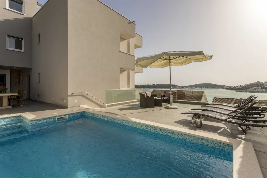 5-Bedroom Seafront Villa in Rogoznica