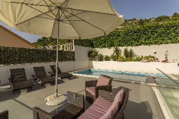 5-Bedroom Seafront Villa in Rogoznica