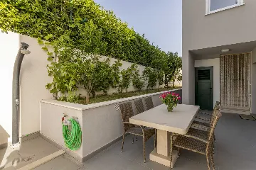 5-Bedroom Seafront Villa in Rogoznica