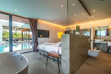 4-Bedroom Villa in Ližnjan for up to 9 Guests