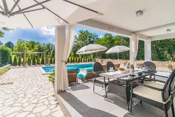Air-Conditioned Villa with Private Pool in Santalezi
