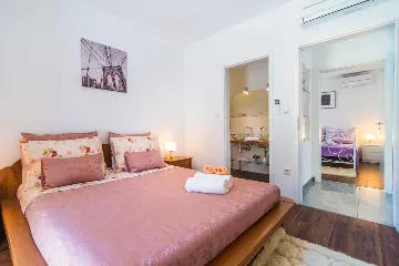 Air-Conditioned Villa with Private Pool in Santalezi