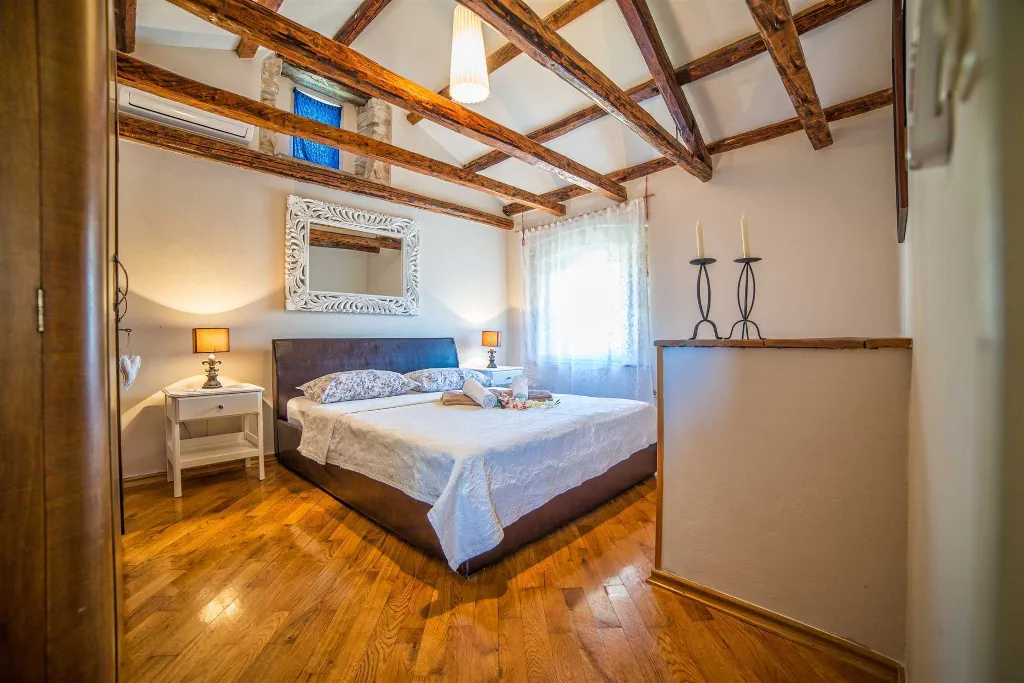 Stone Villa with Private Pool in Juricani