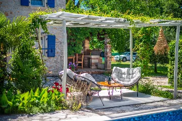 Stone Villa with Private Pool in Juricani